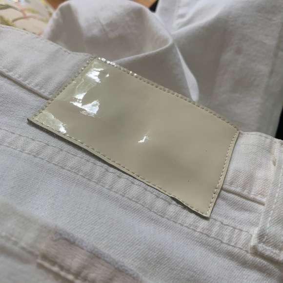 Designer White party jeans perfect for all year - Picture 3 of 9